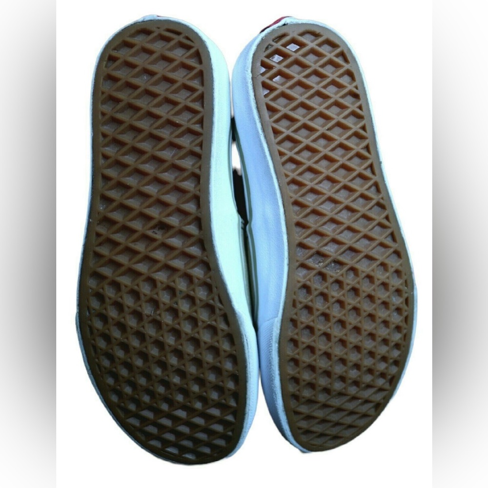 Custom Design Vans - Picture 6 of 14
